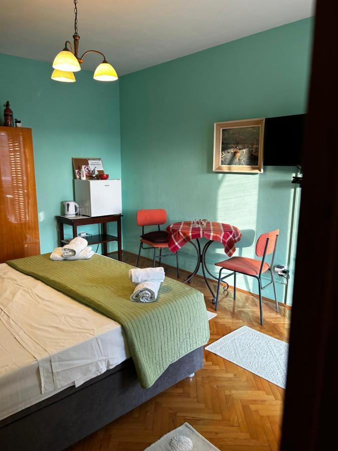Soba Za Odmor Nika Hotel Kaštela Kültér fotó