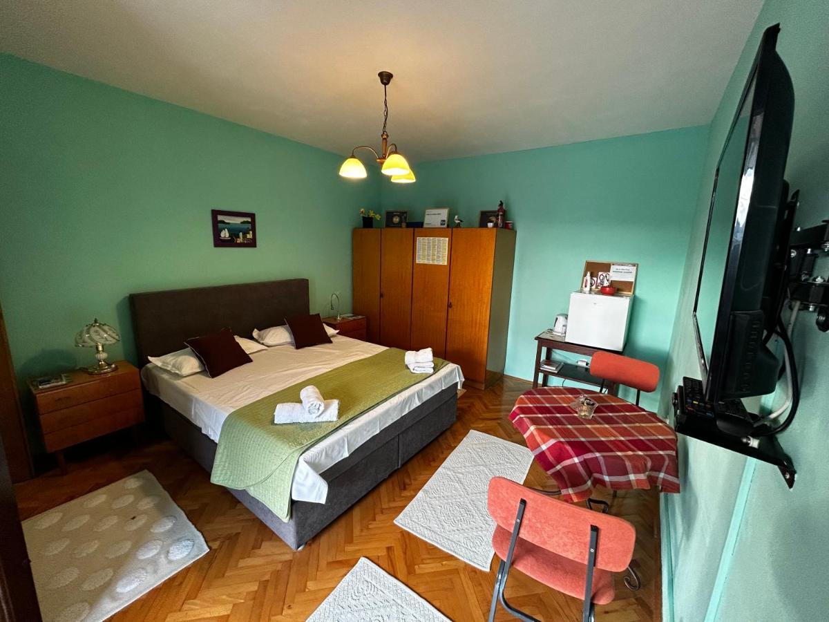 Soba Za Odmor Nika Hotel Kaštela Kültér fotó
